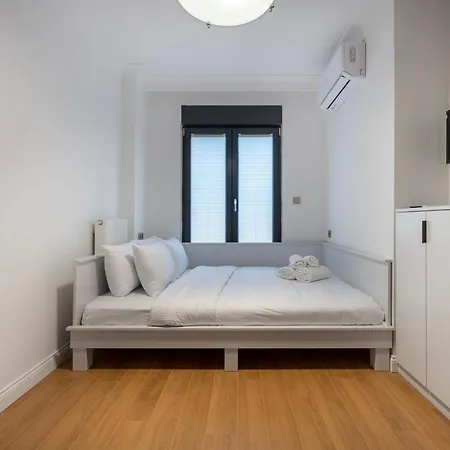 Away From Home, Newly Decorated Studio 아파트 이스탄불